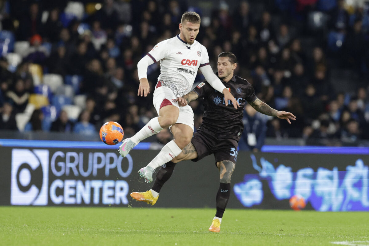 Kilicsoy tenta una giocata aerea