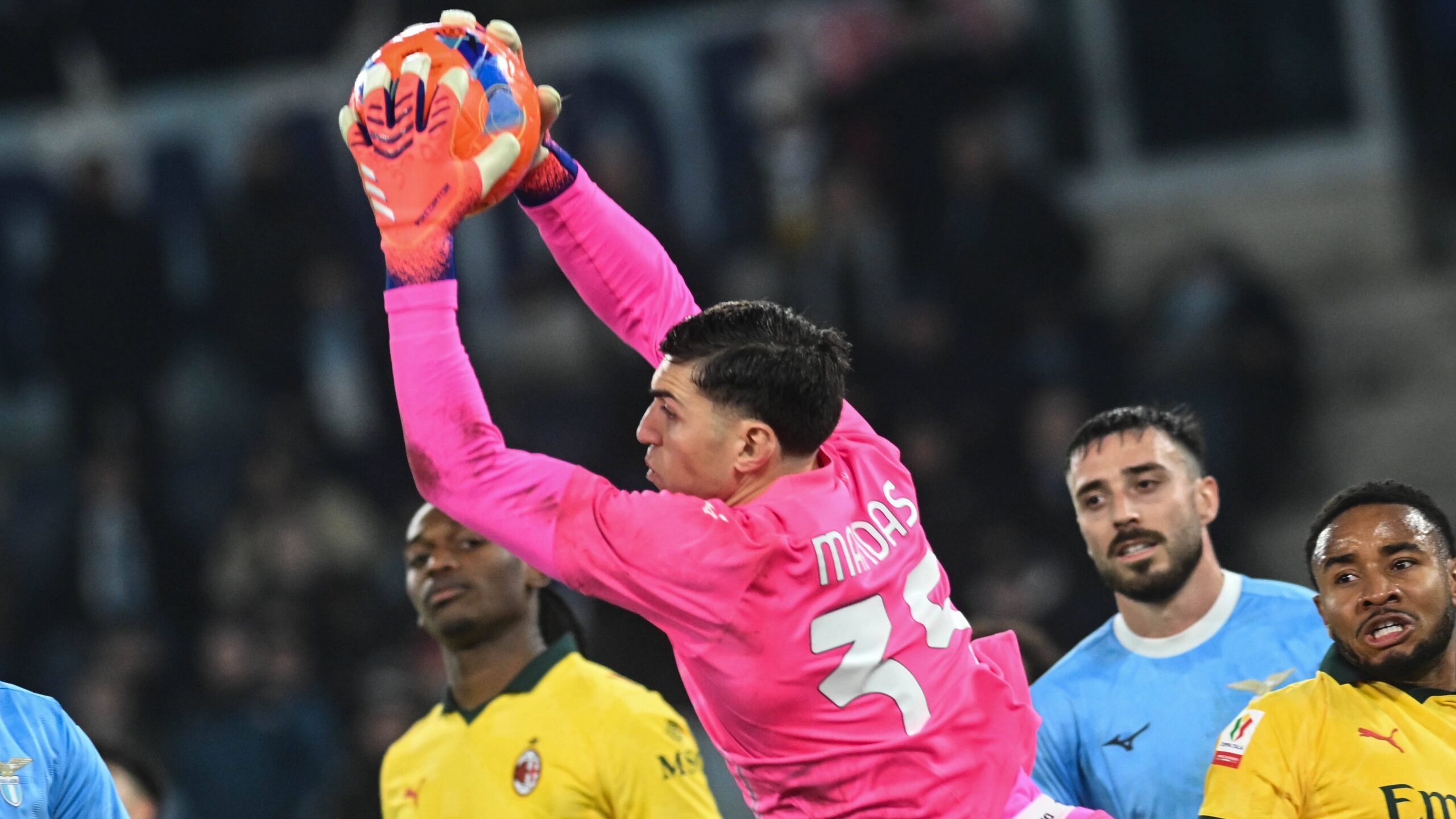 Lazio, Mandas chiede pi&ugrave; spazio e potrebbe andare a giocare in prestito