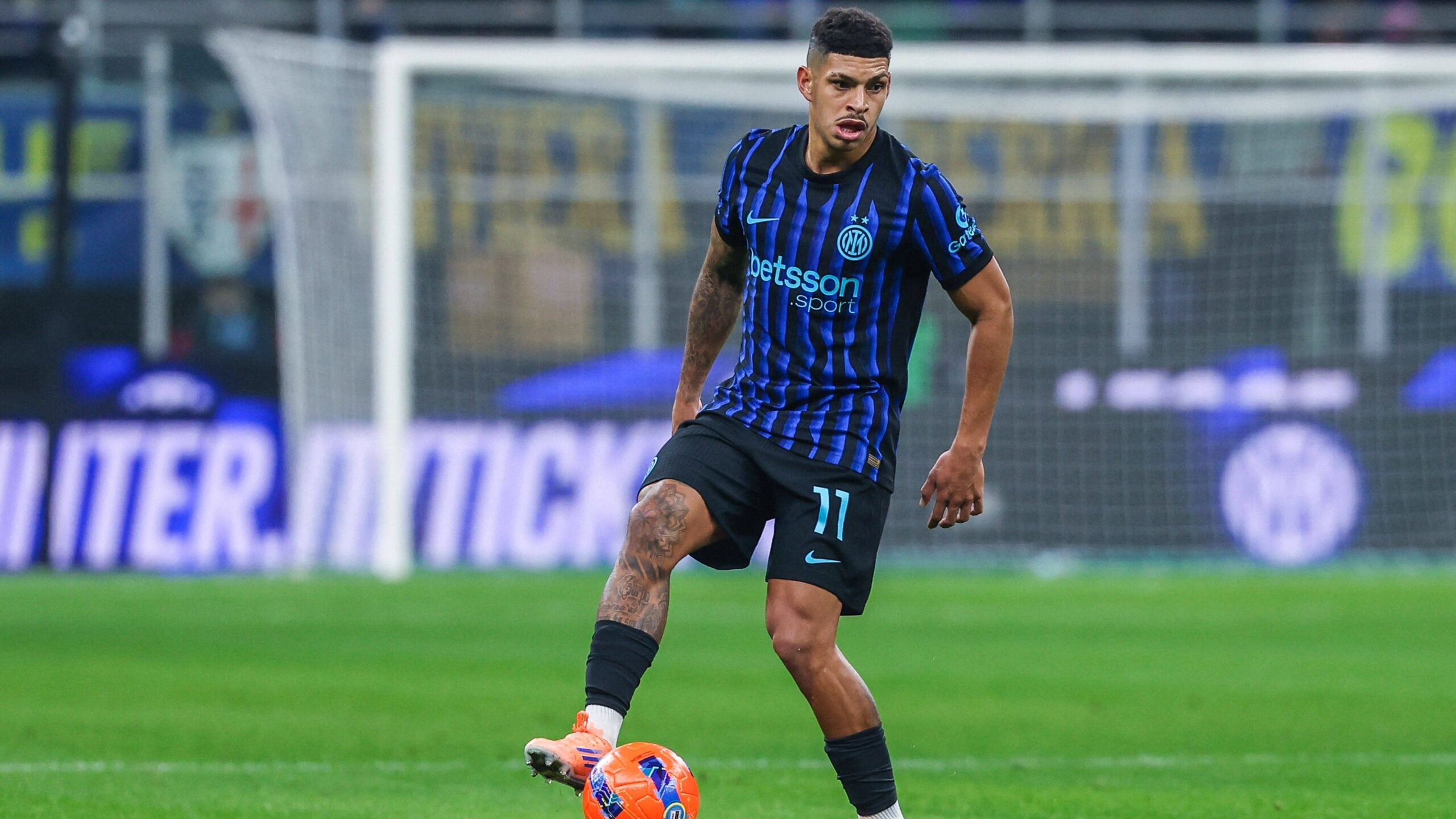 Luis Henrique dal 1' contro il Liverpool