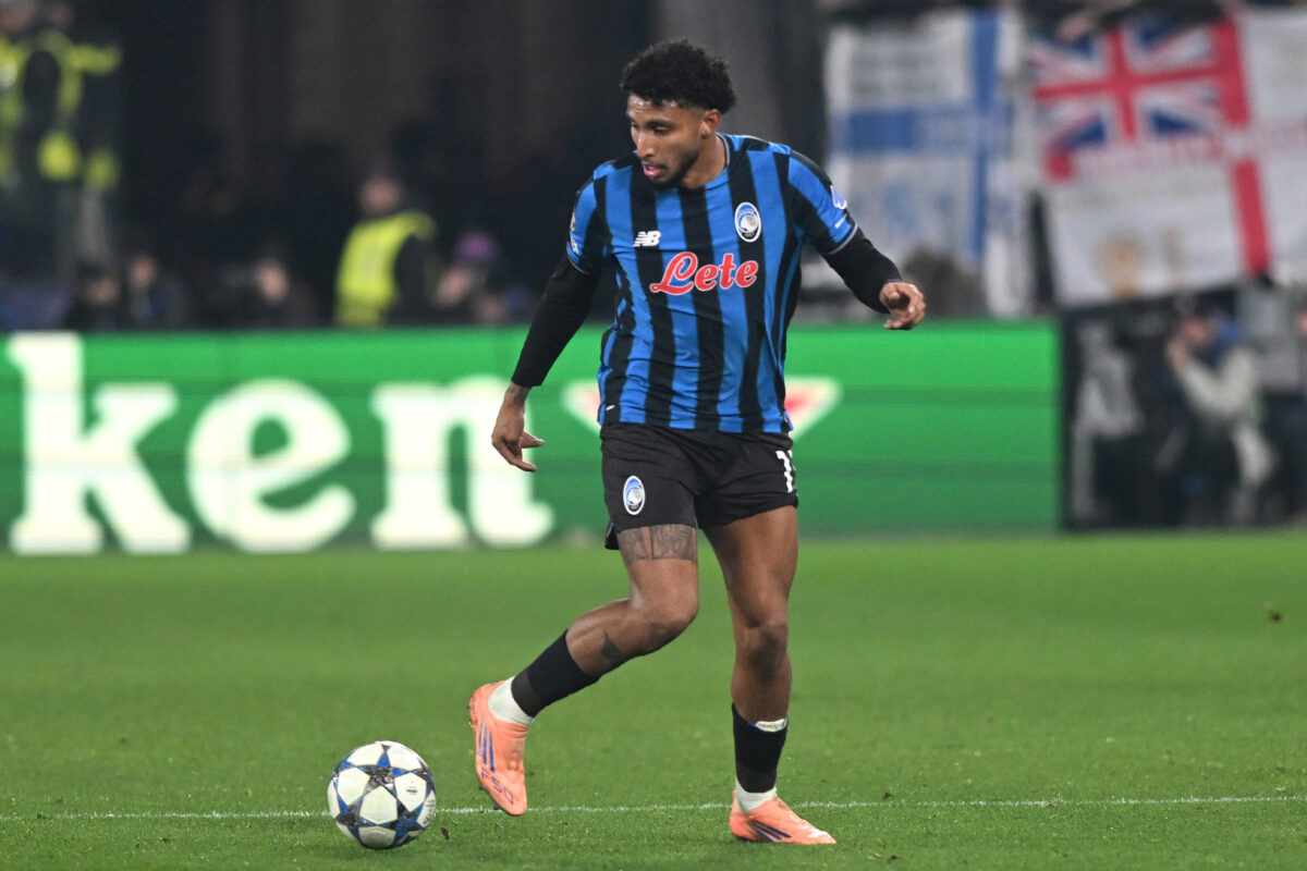 Ederson palla al piede