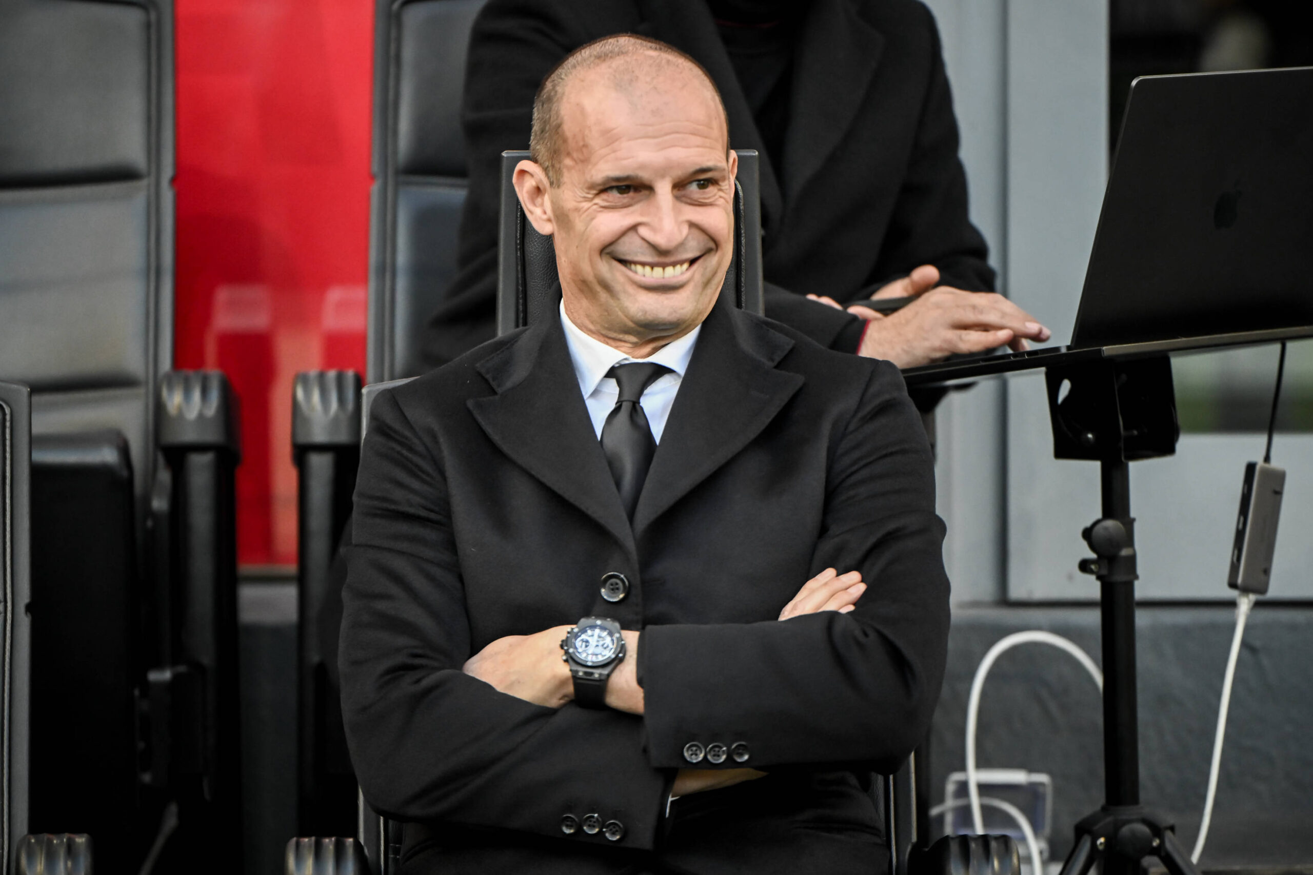 Allegri sorride in panchina