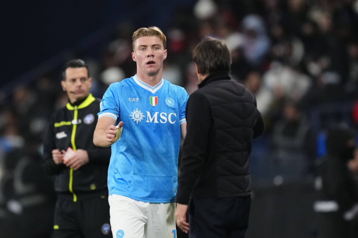 Conte si complimenta con Hojlund