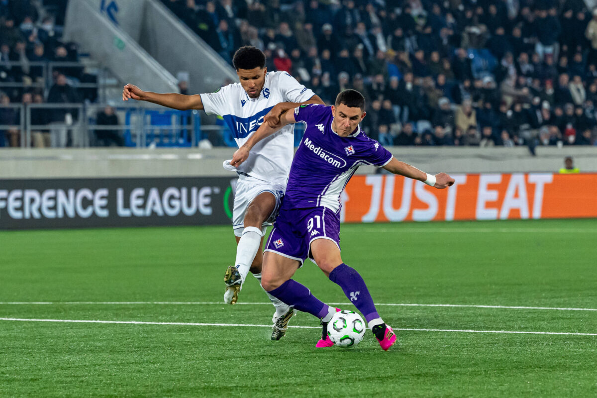 Roberto Piccola prova a calciare verso la porta