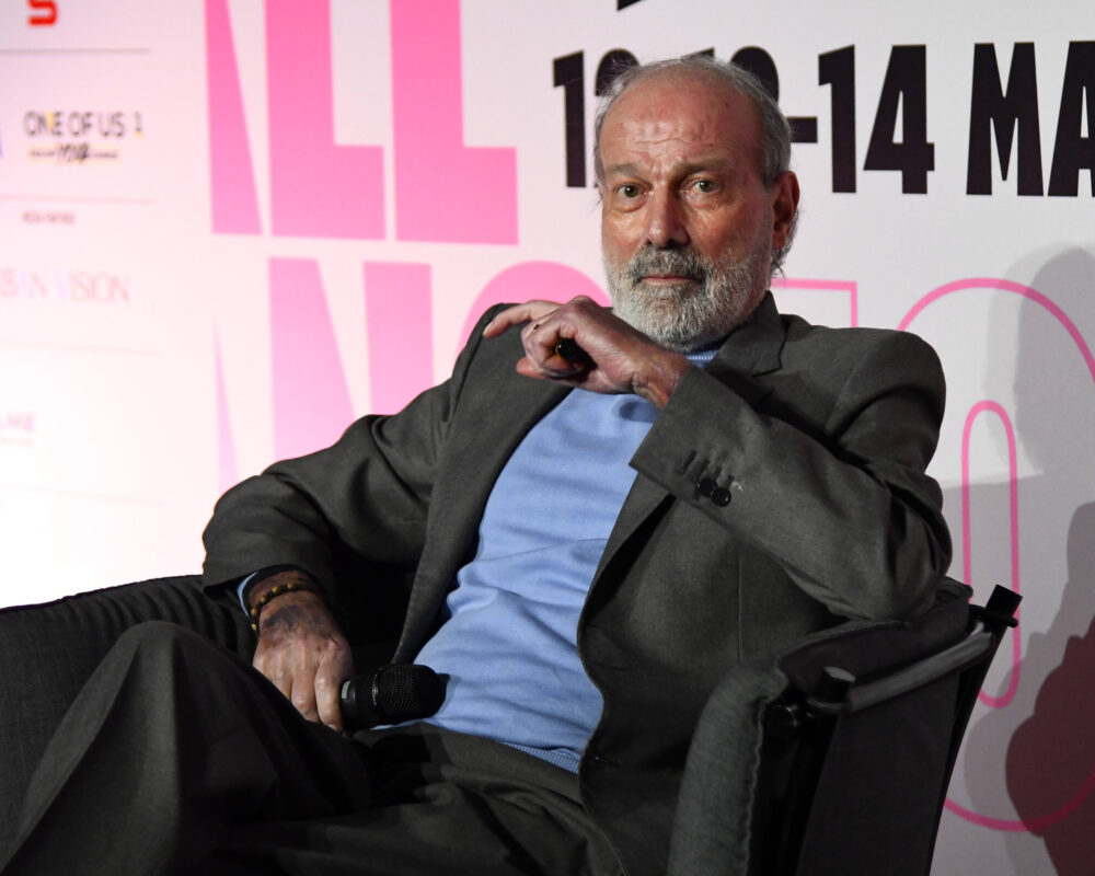 Walter Sabatini con il microfono in mano