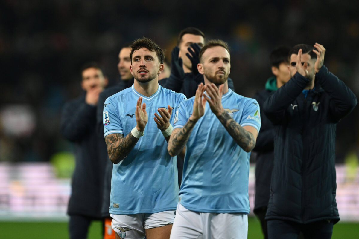 Luca Pellegrini e Manuel Lazzari con la maglia della Lazio