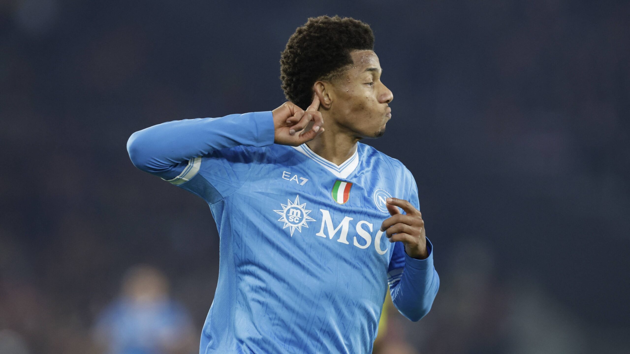 neres con la maglia del napoli