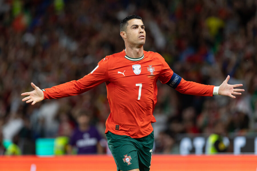 Cristiano Ronaldo esulta dopo un gol con il Portogallo