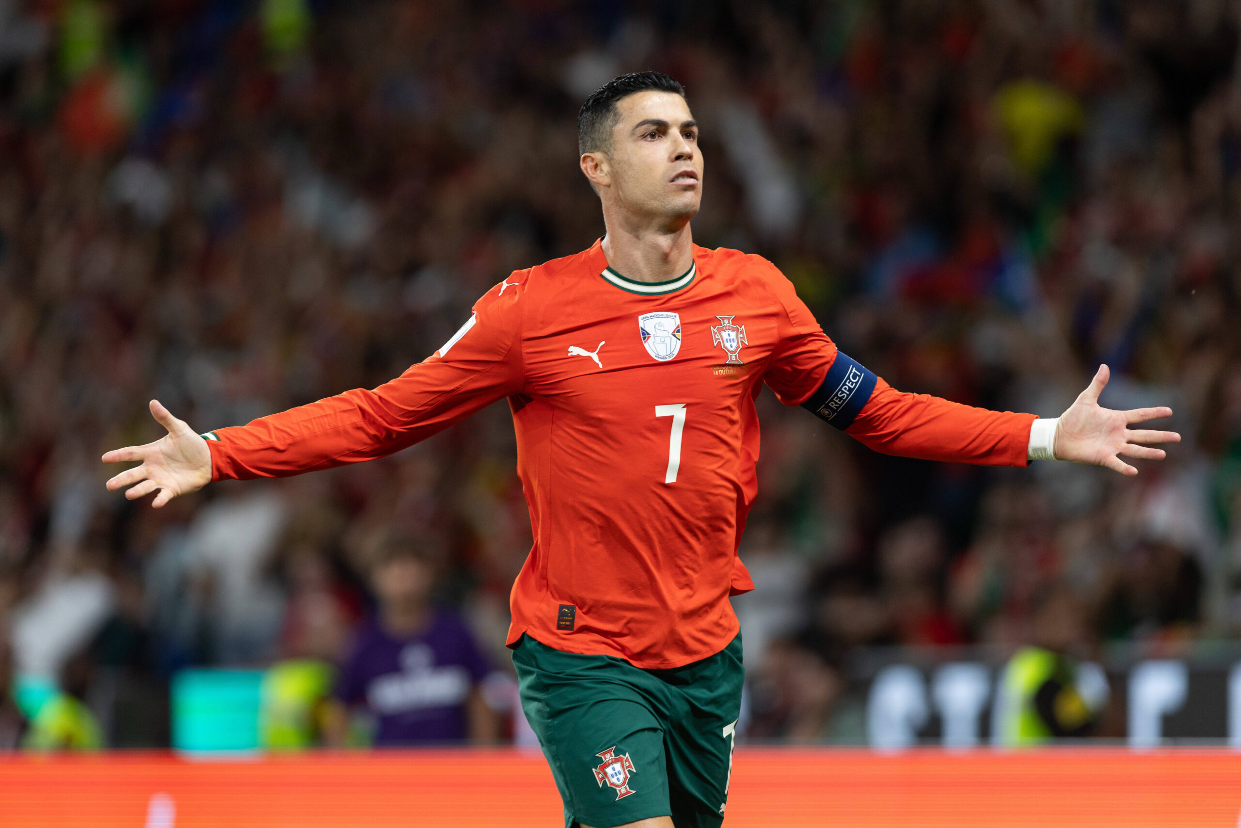 Cristiano Ronaldo esulta dopo un gol con il Portogallo