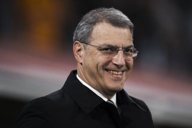 Damien Comolli sorride
