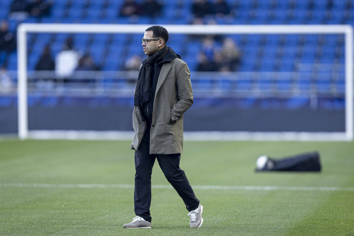 Liam Rosenior, attuale tecnico dello Strasburgo e candidato forte per la panchina del Chelsea