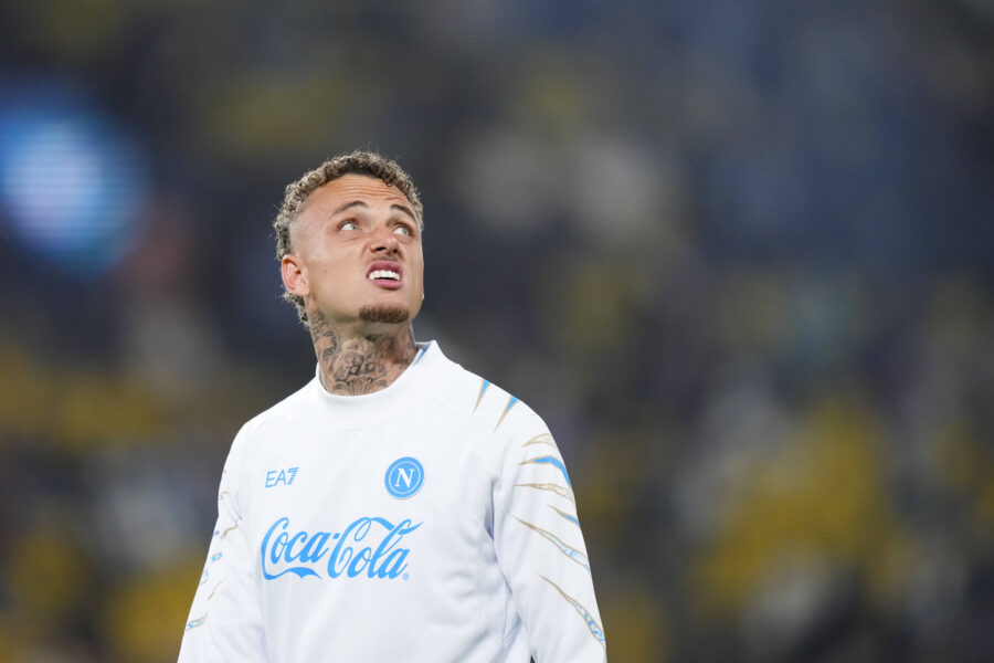 Noa Lang in uscita dal Napoli