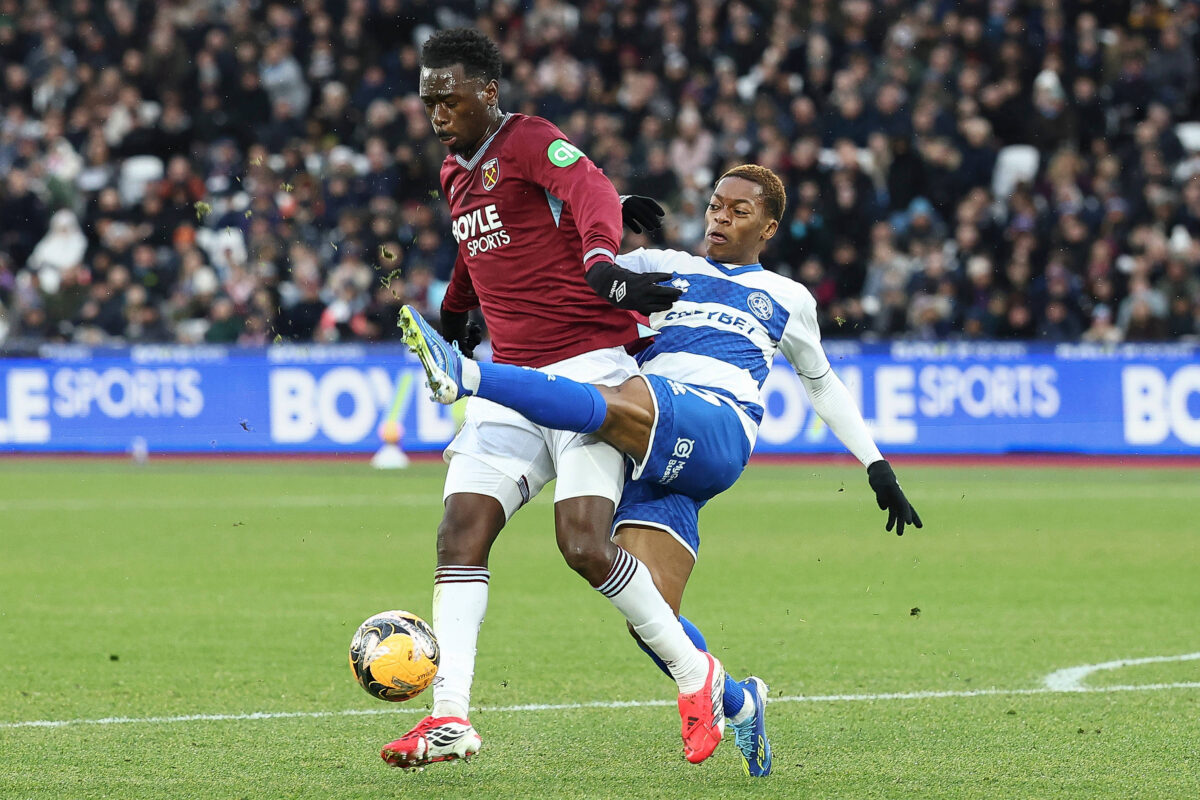 Il centrocampista del West Ham Soungoutou Magassa