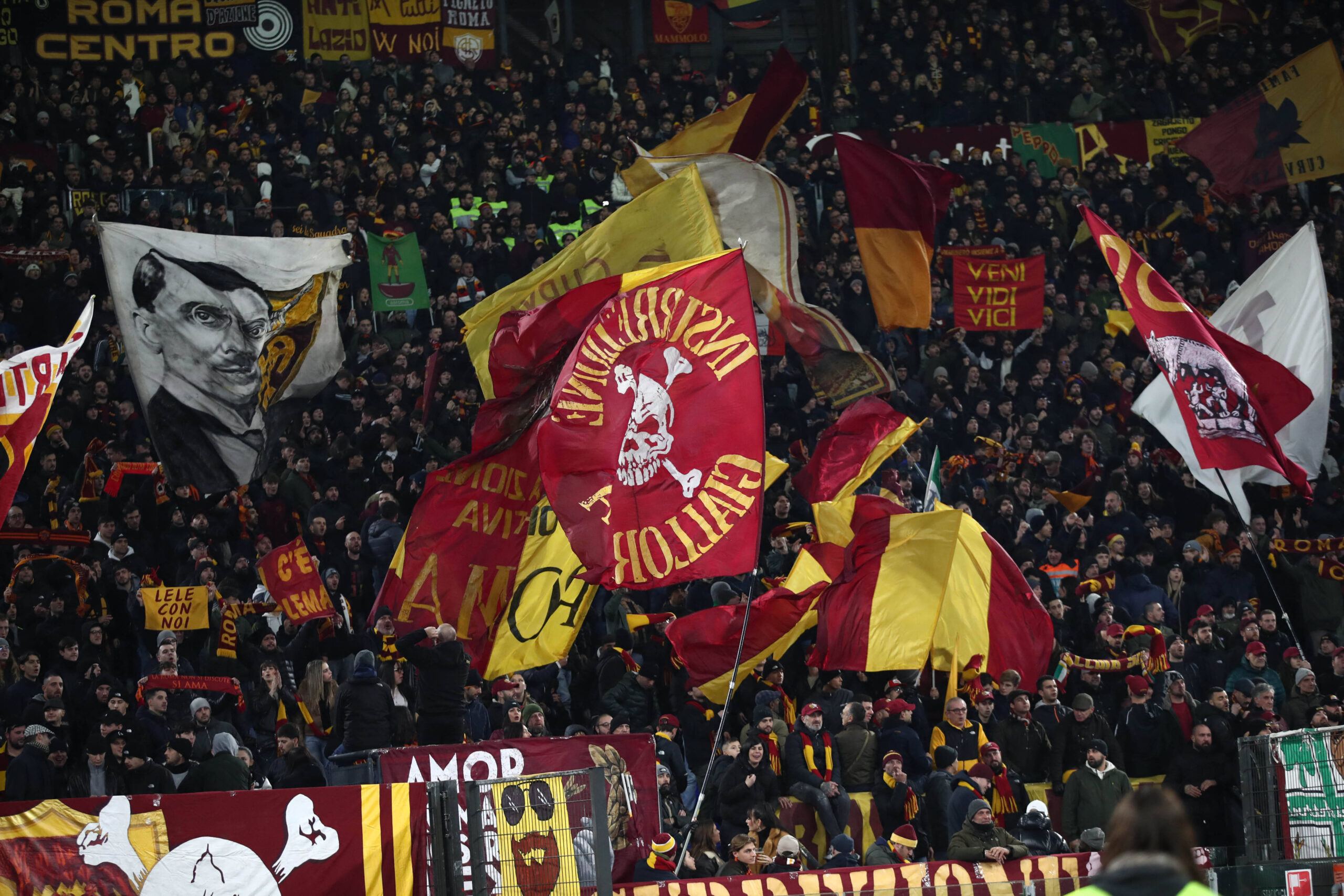 Il tifo organizzato della Curva Sud della Roma