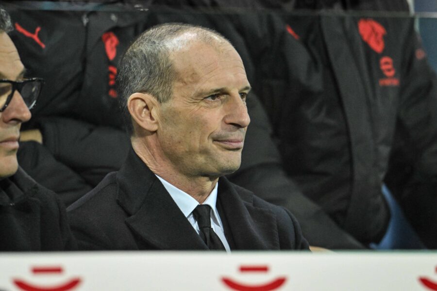 Allegri in panchina contro il Cagliari