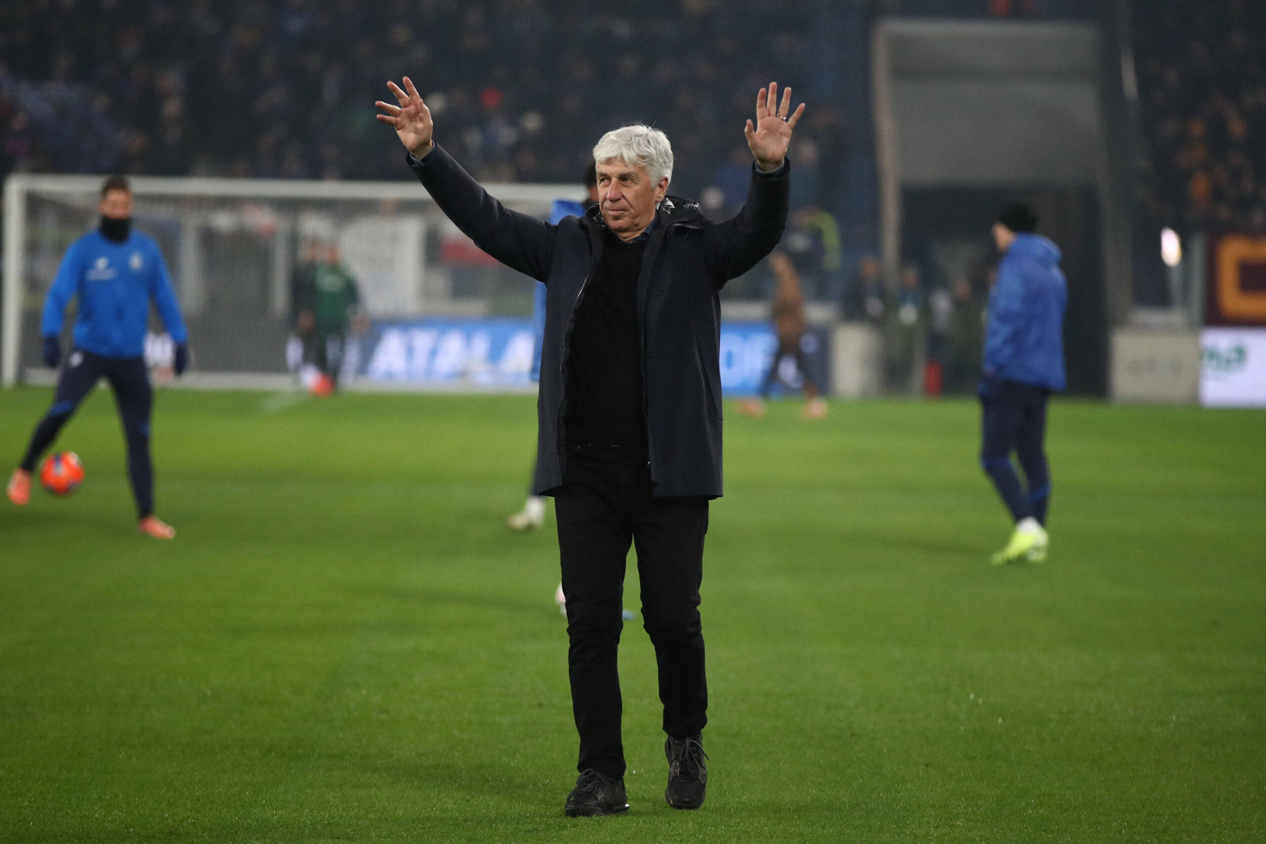 Gasperini saluta i tifosi dell'Atalanta