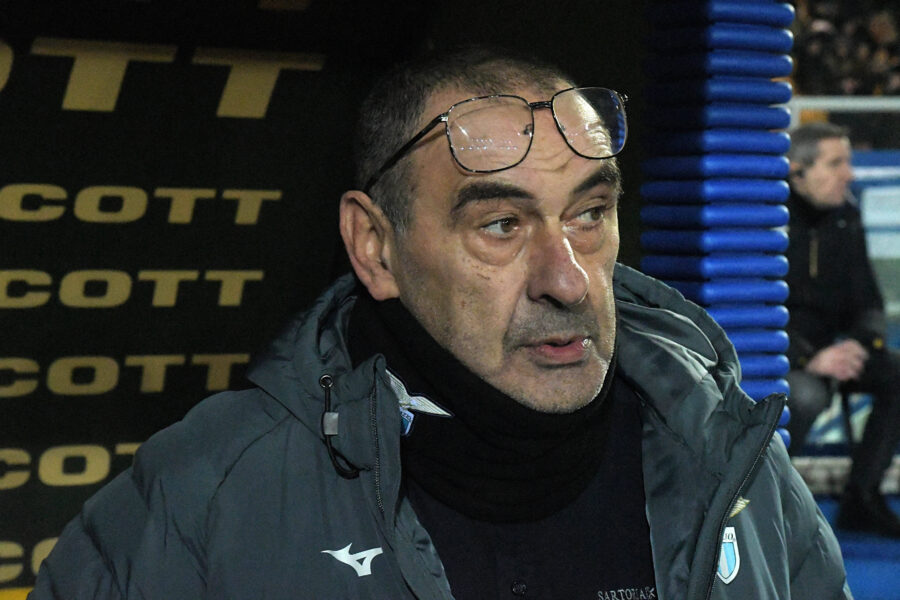 Maurizio Sarri in panchina durante Lecce-Lazio