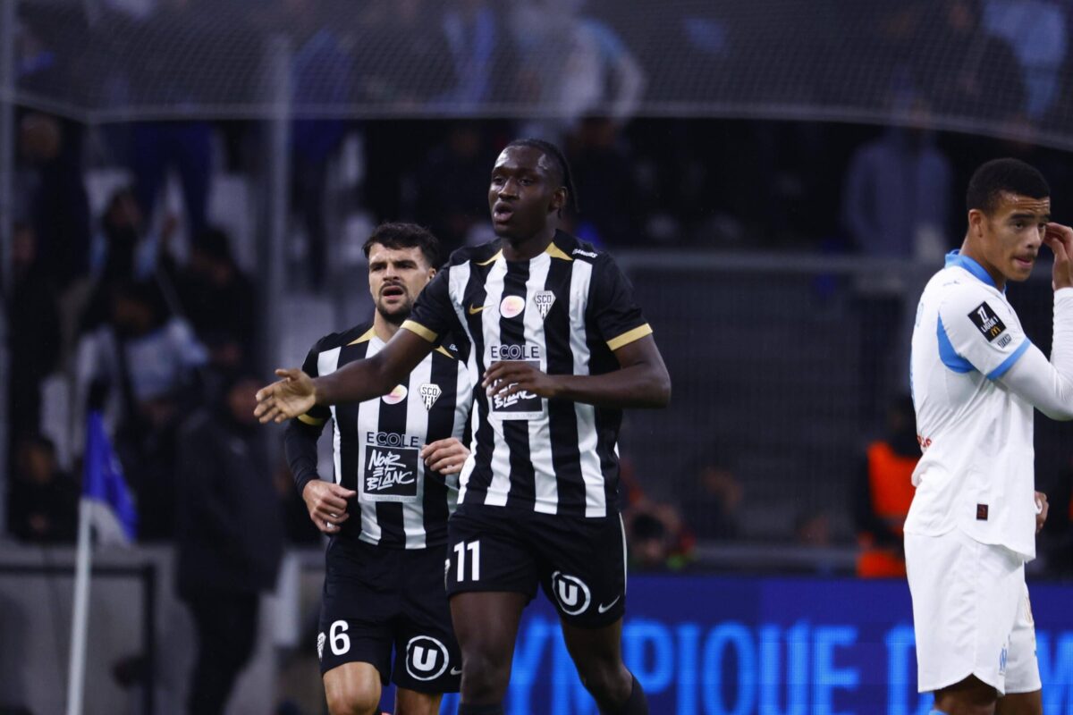 Sidiki Cherif in campo con l'Angers