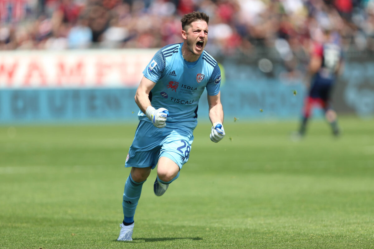 Alessio Cragno con la maglia del Cagliari