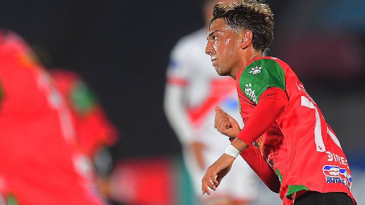 Albarracin esulta dopo un gol in Copa Sudamericana