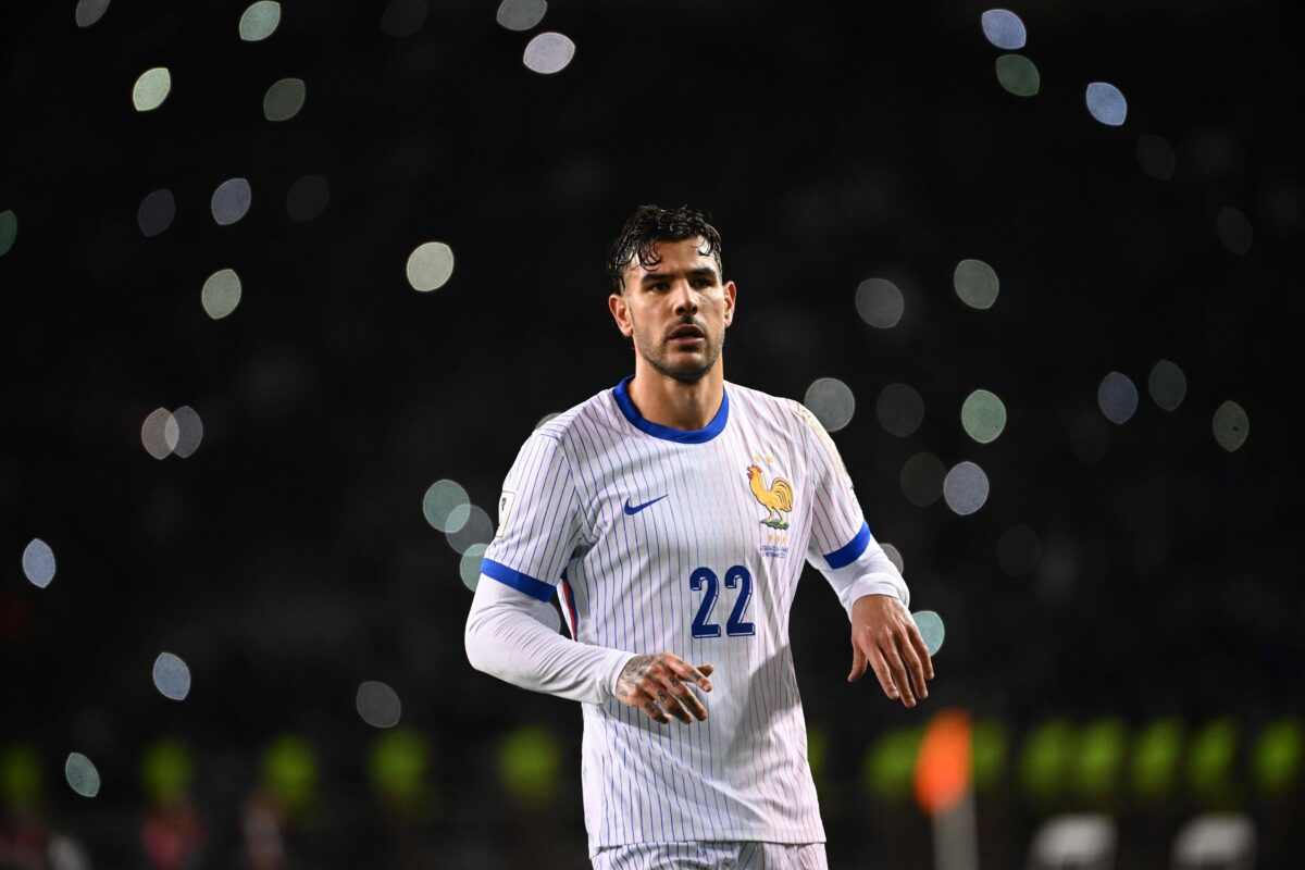 Theo Hernandez con la maglia della Francia