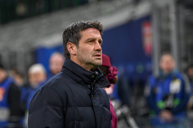 Cristian Chivu perplesso a bordo campo