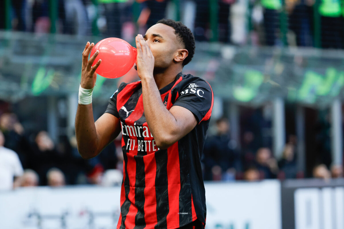 Nkunku celebra il gol con suo famoso palloncino