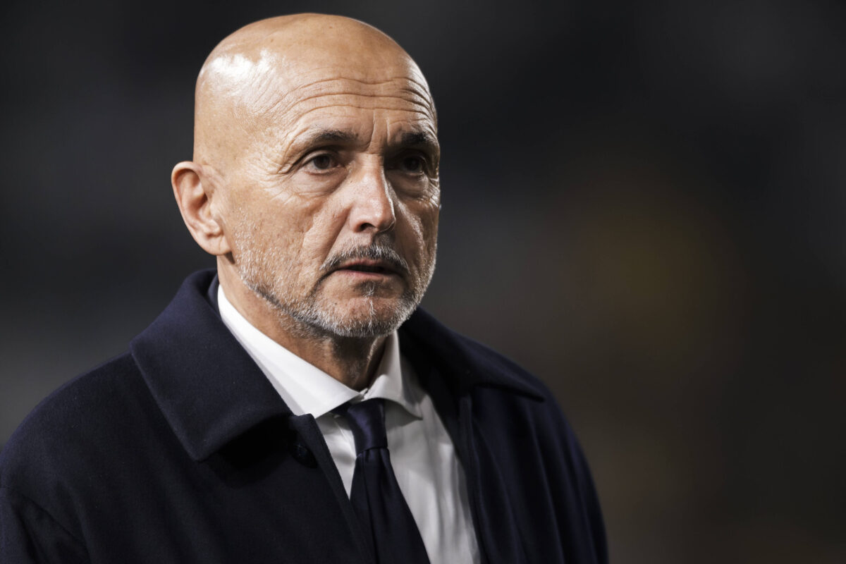 Luciano Spalletti con lo sguardo preoccupato