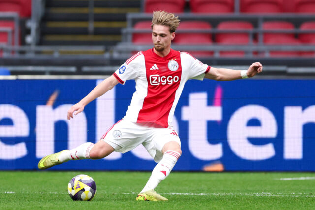 Kenneth Taylor centrocampista dell'Ajax