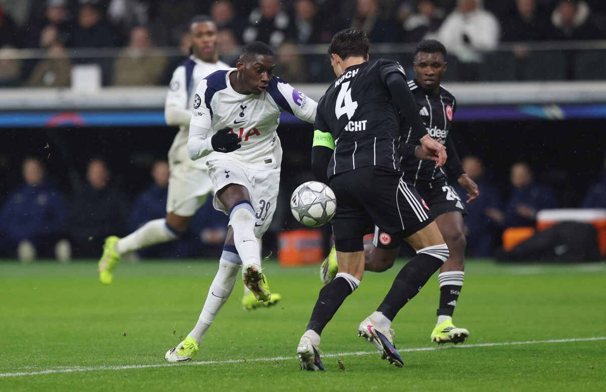 Kolo Muani in azione in Champions League