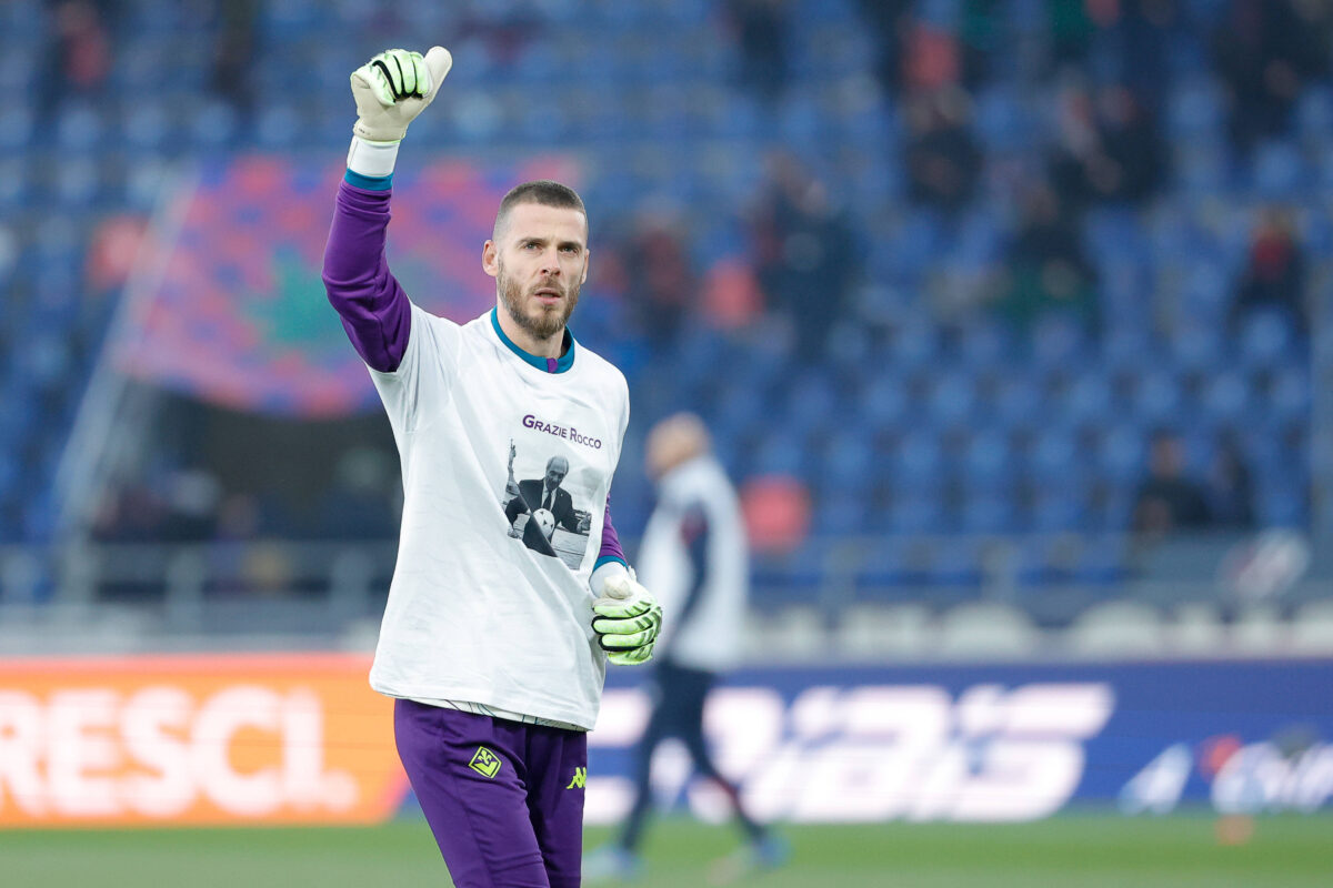 David De Gea con la maglia in ricordo di Rocco Commisso