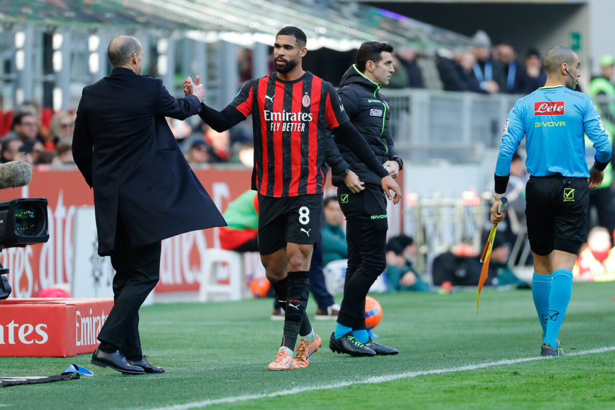 Loftus-Cheek saluta Allegri al momento del cambio