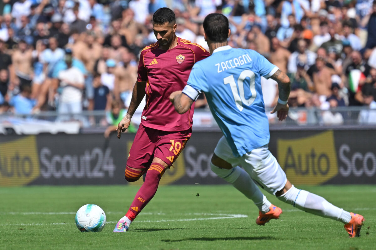 Un momento del derby Lazio-Roma