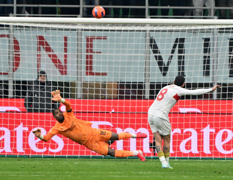 Stanciu sbaglia il rigore decisivo in Milan Genoa