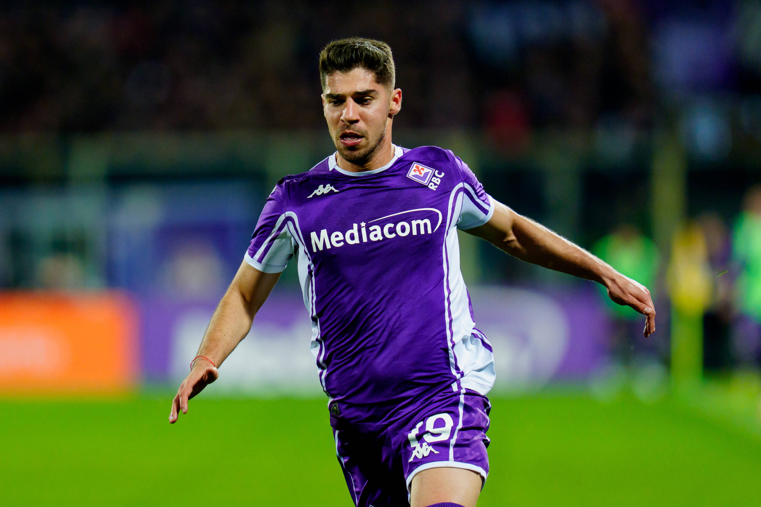 Solomon in azione con la maglia della Fiorentina