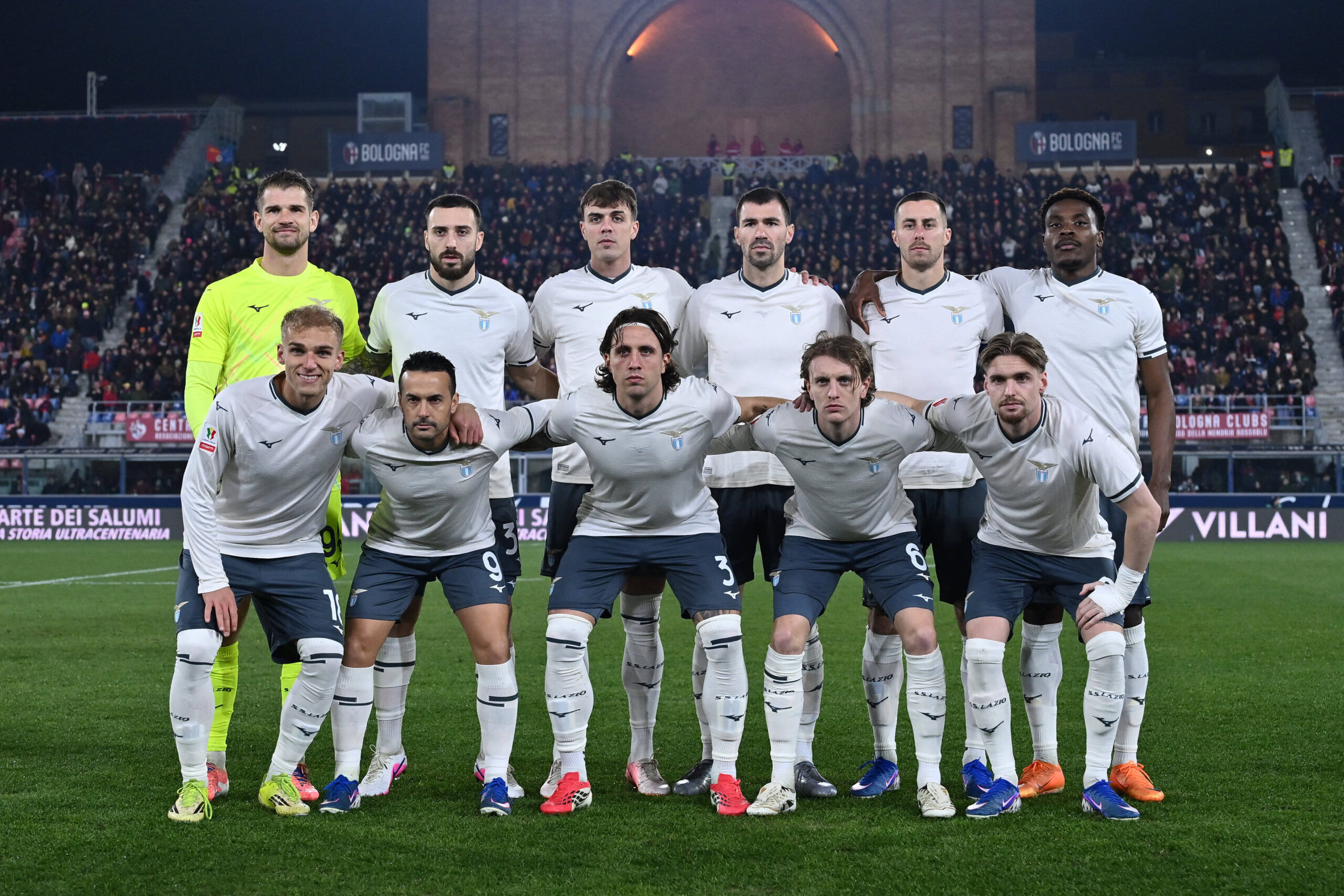 La formazione titolare della Lazio contro il Bologna