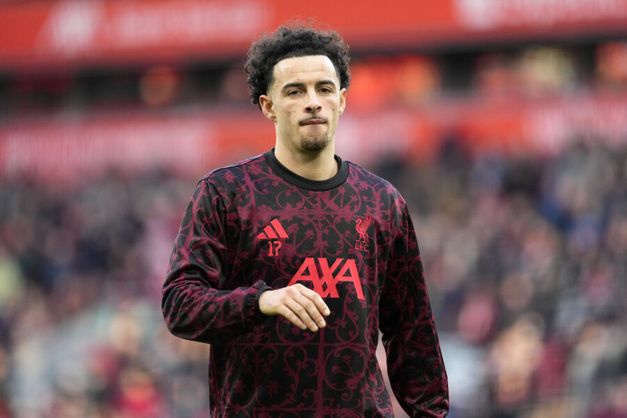 Il centrocampista del Liverpool Curtis Jones