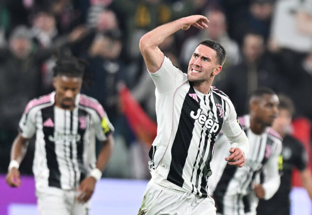 November 4, 2025, Turin, Italy: Juventus Dusan Vlahovic jubilates after scoring the gol 1-1 during the Uefa Champions League soccer match Juventus FC vs Sporting CP at the Allianz Stadium in Turin, Italy, 4 november 2025 ANSA/ALESSANDRO DI MARCO. Uefa Champions League: Juventus FC Vs Sporting CP PUBLICATIONxINxGERxSUIxAUTxONLY - ZUMAa110 20251104_zaf_a110_022 Copyright: xAlessandroxDixMarcox