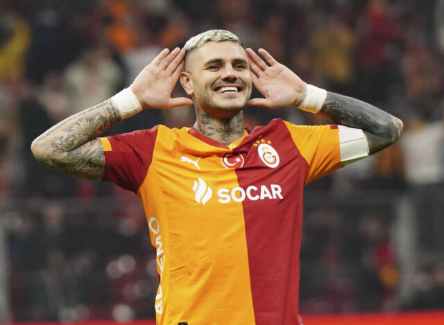 Icardi esulta dopo un gol con la maglia del Galatasaray