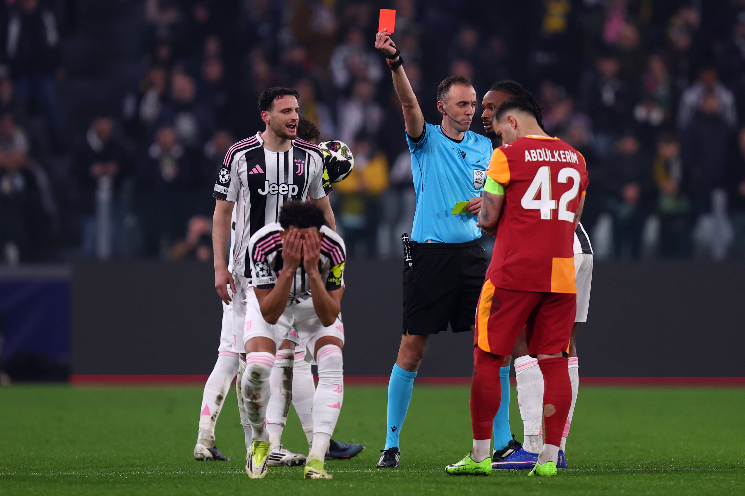 L'espulsione di Kelly in Juventus-Galatasaray