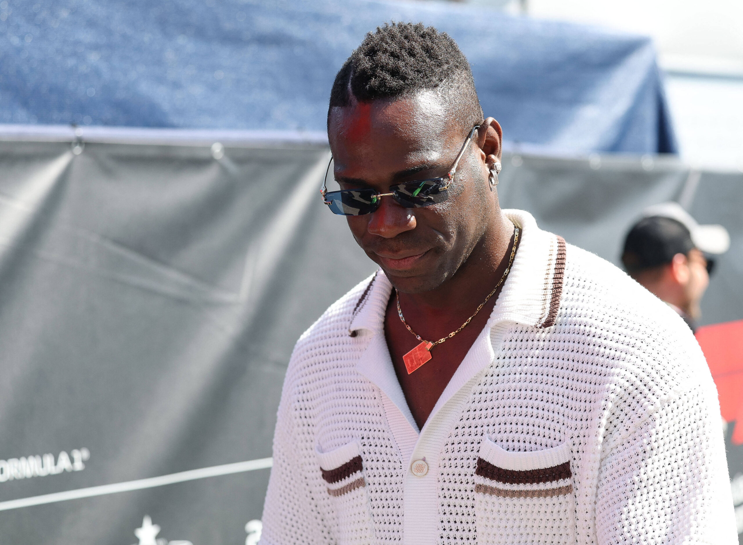 Mario Balotelli bersagliato negli Emirati Arabi Uniti