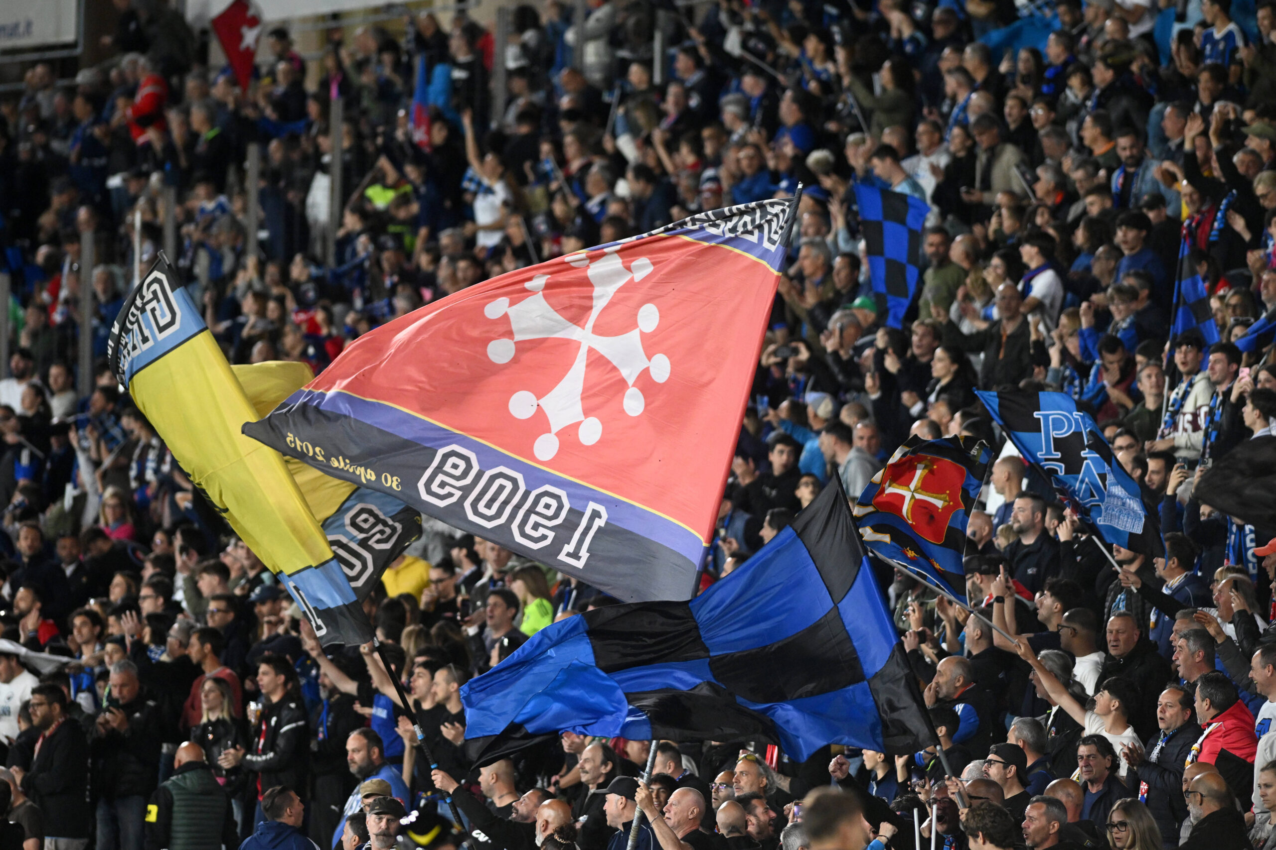 Tifosi del Pisa all'Arena Garibaldi