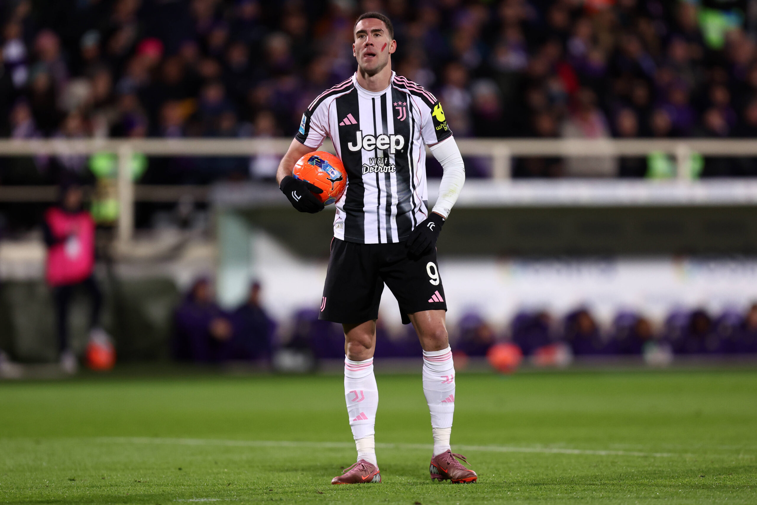 Vlahovic durante Fiorentina-Juventus