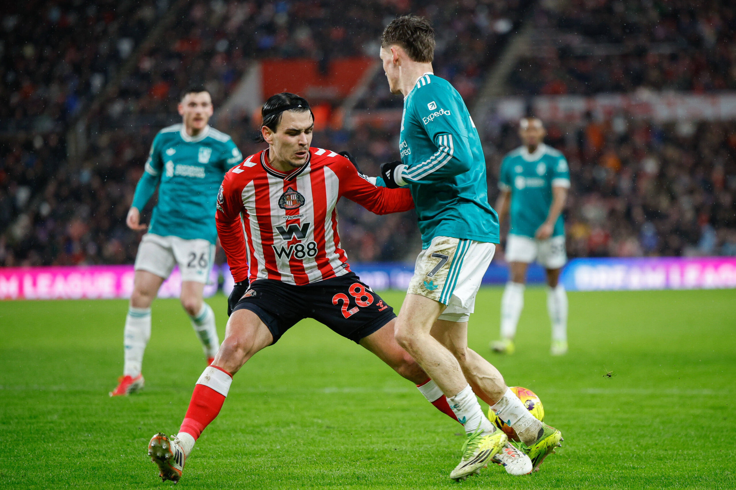 Le Fee con la maglia del Sunderland