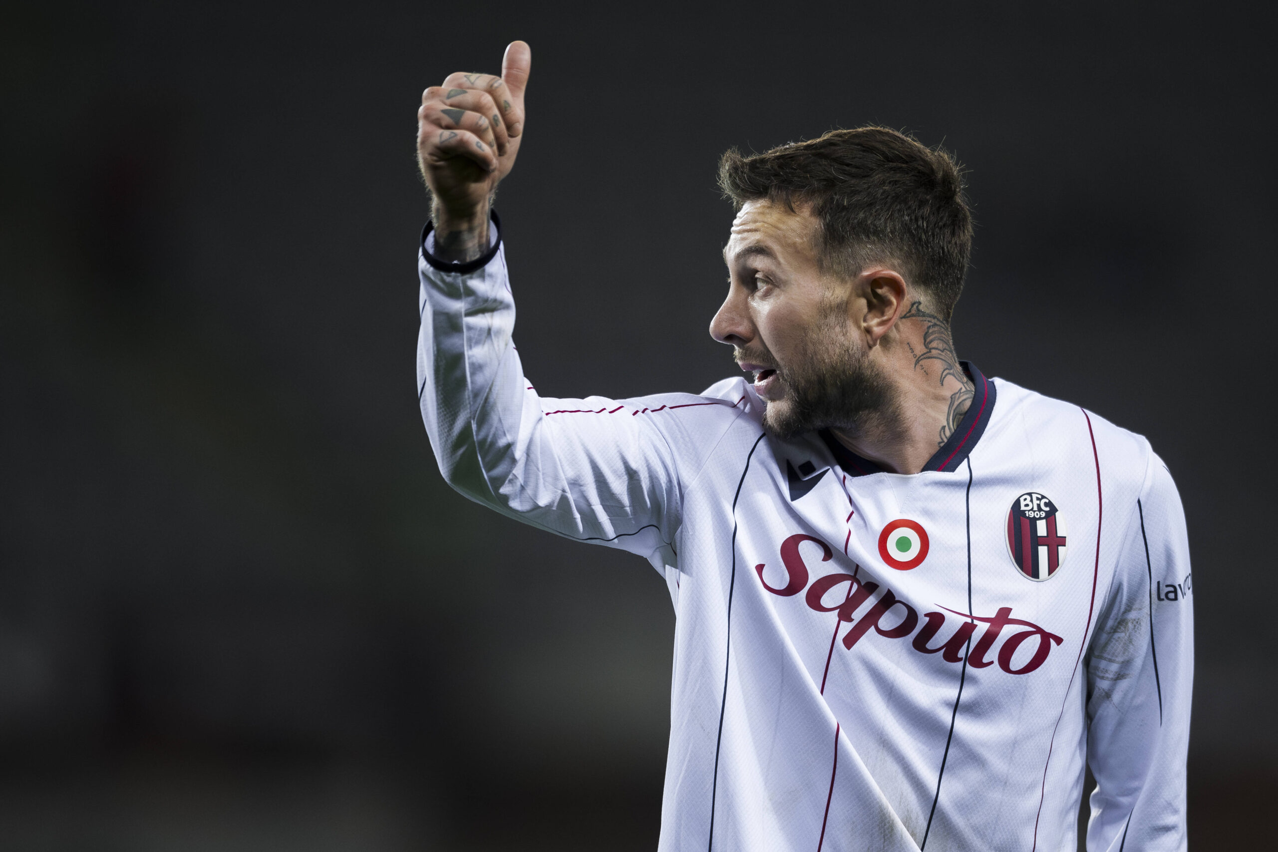 Bologna vittorioso a Torino, esultanza di Bernardeschi