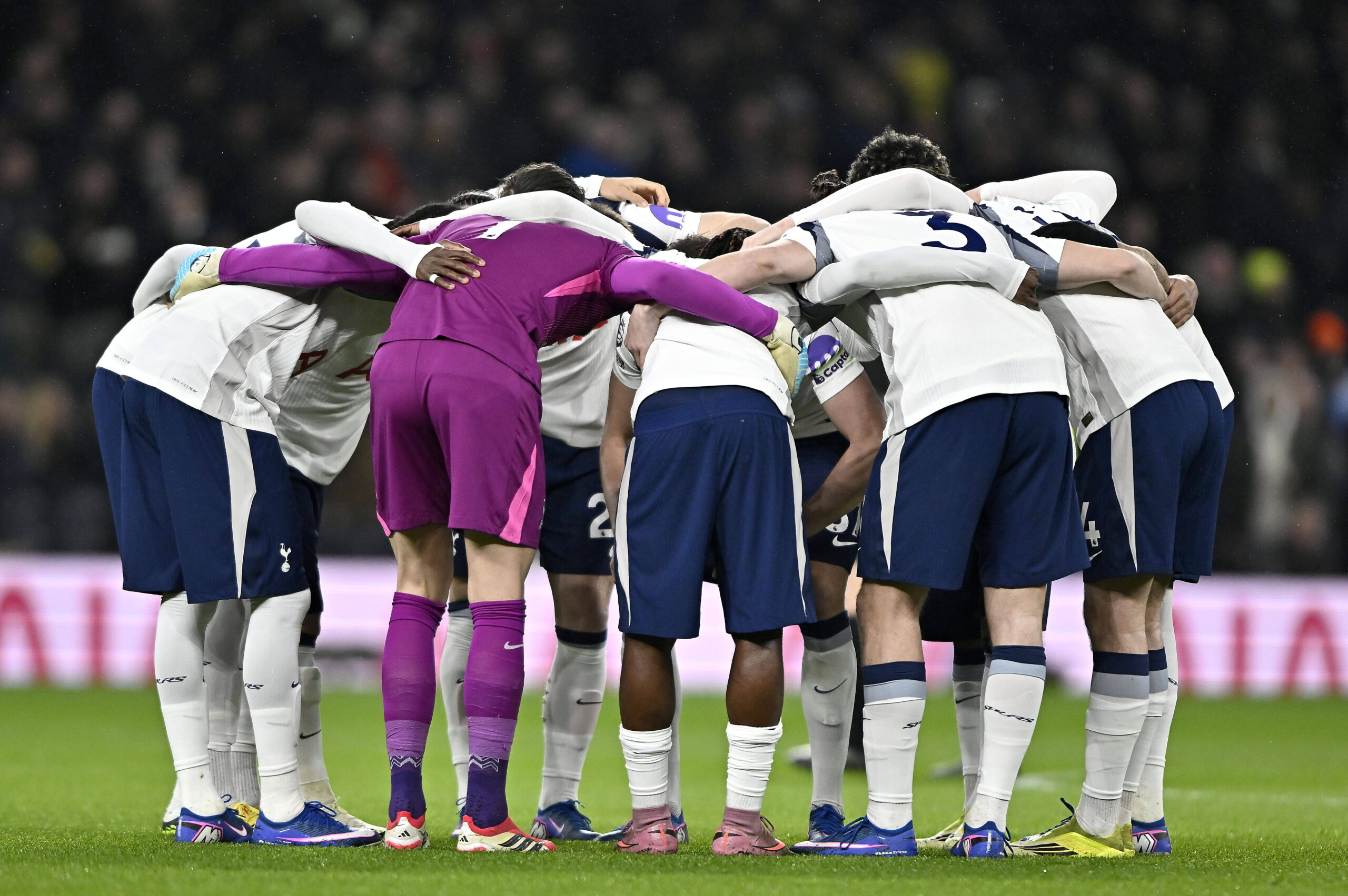 Il Tottenham prima della sfida contro il Newcastle