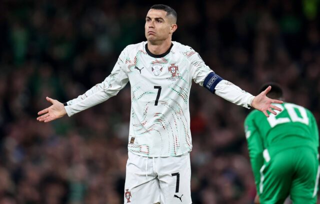 Cristiano Ronaldo con la maglia del Portogallo