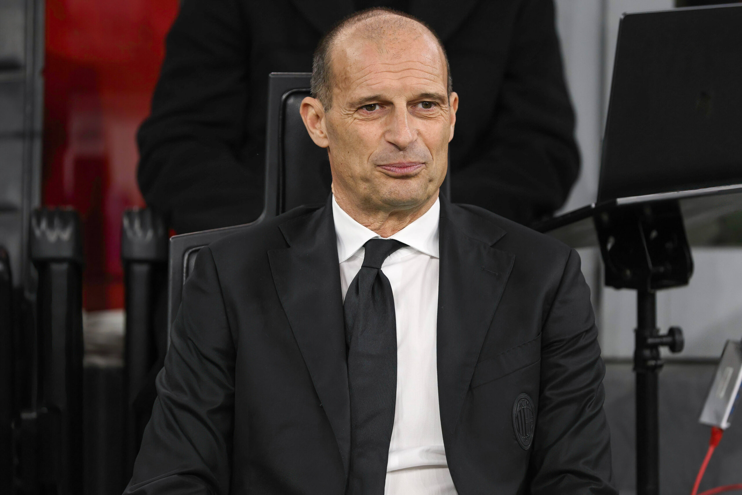 Max Allegri in panchina durante Milan-Inter