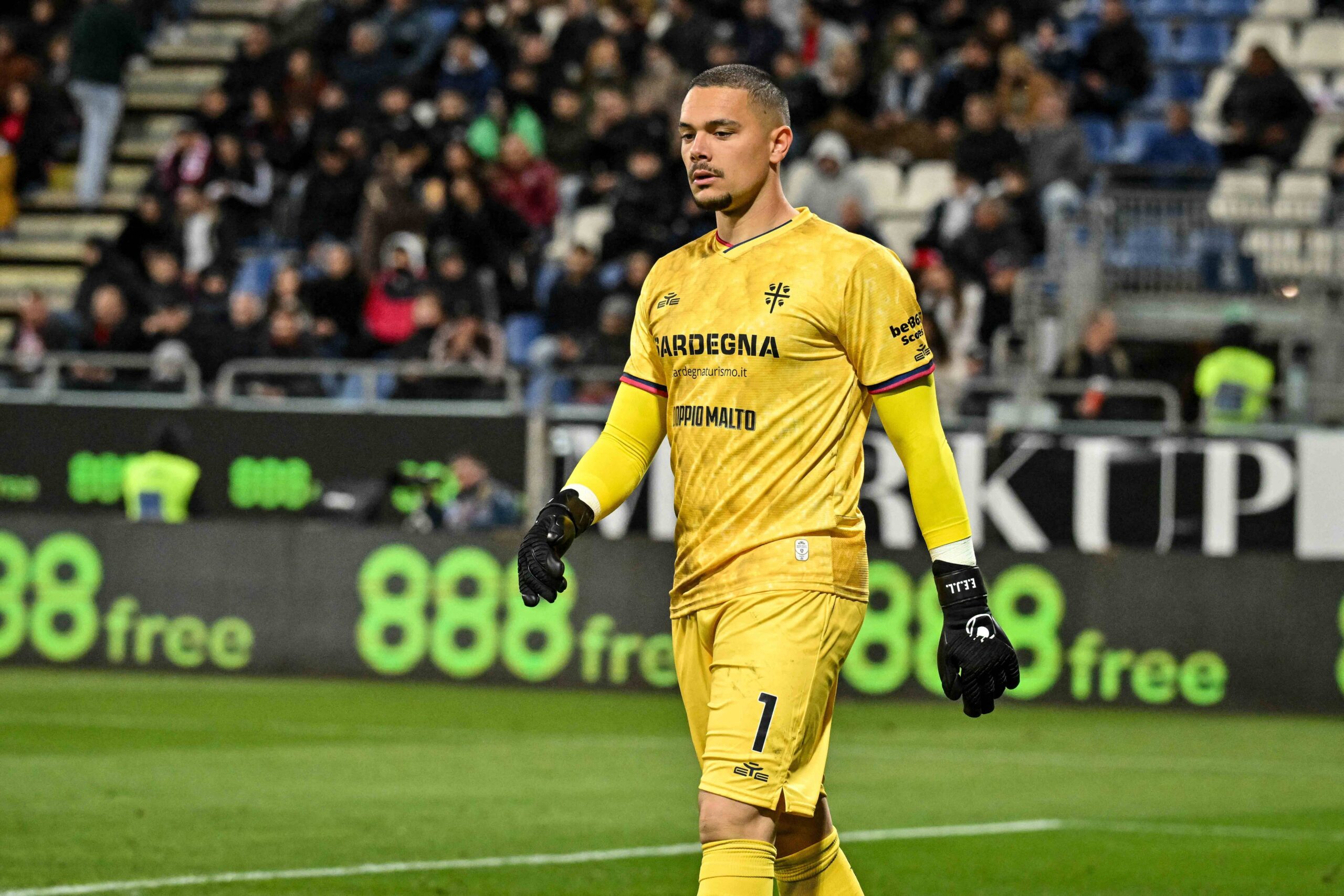 Caprile durante Cagliari-Napoli