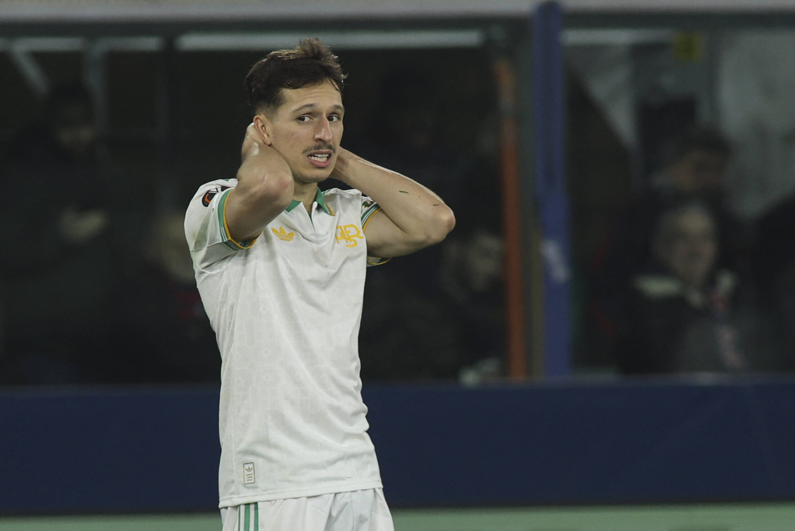 Zaragoza in azione con la Roma