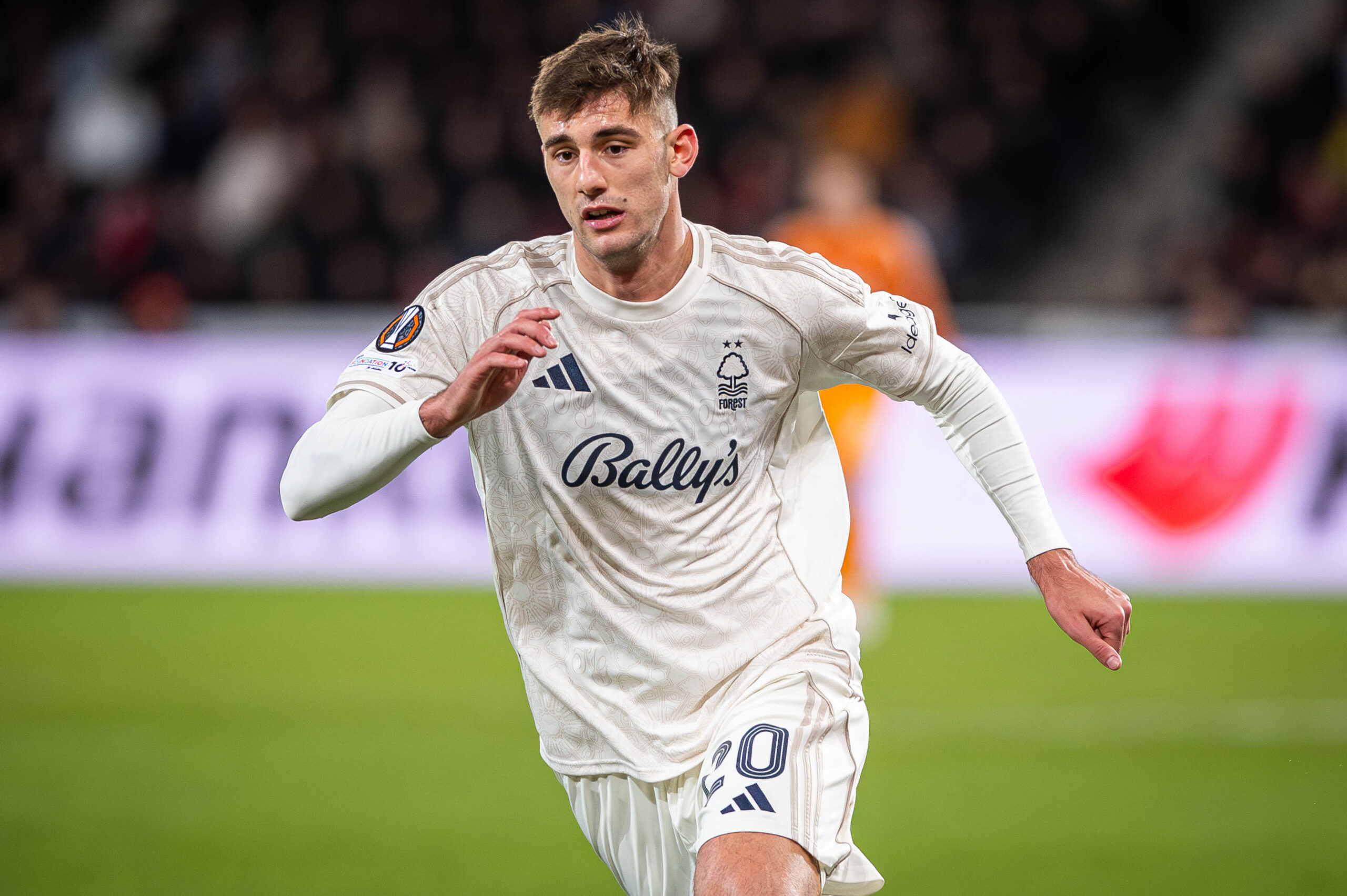 Lorenzo Lucca, attualmente in prestito al Nottingham Forest